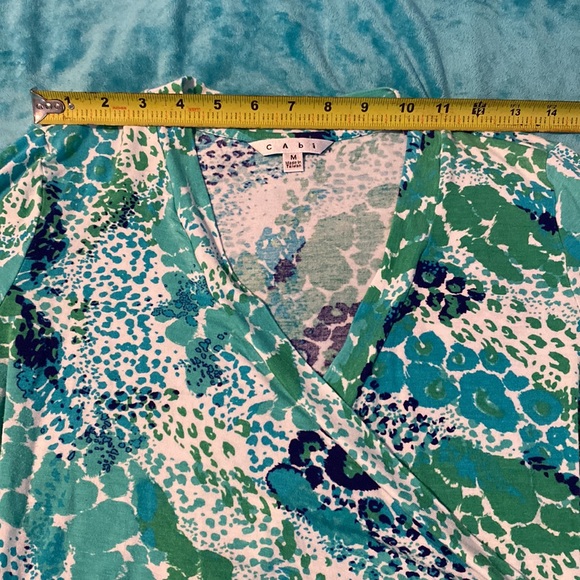CAbi Top. Size M. - Picture 3 of 5
